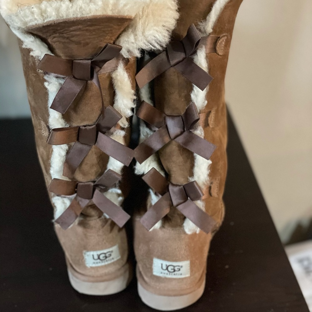 Used UGG Bailey Bow brown boots